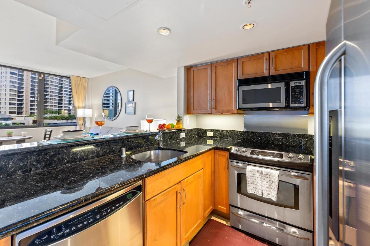 Renovated With City View At Aqua Palms Waikiki Honolulu Eksteriør billede
