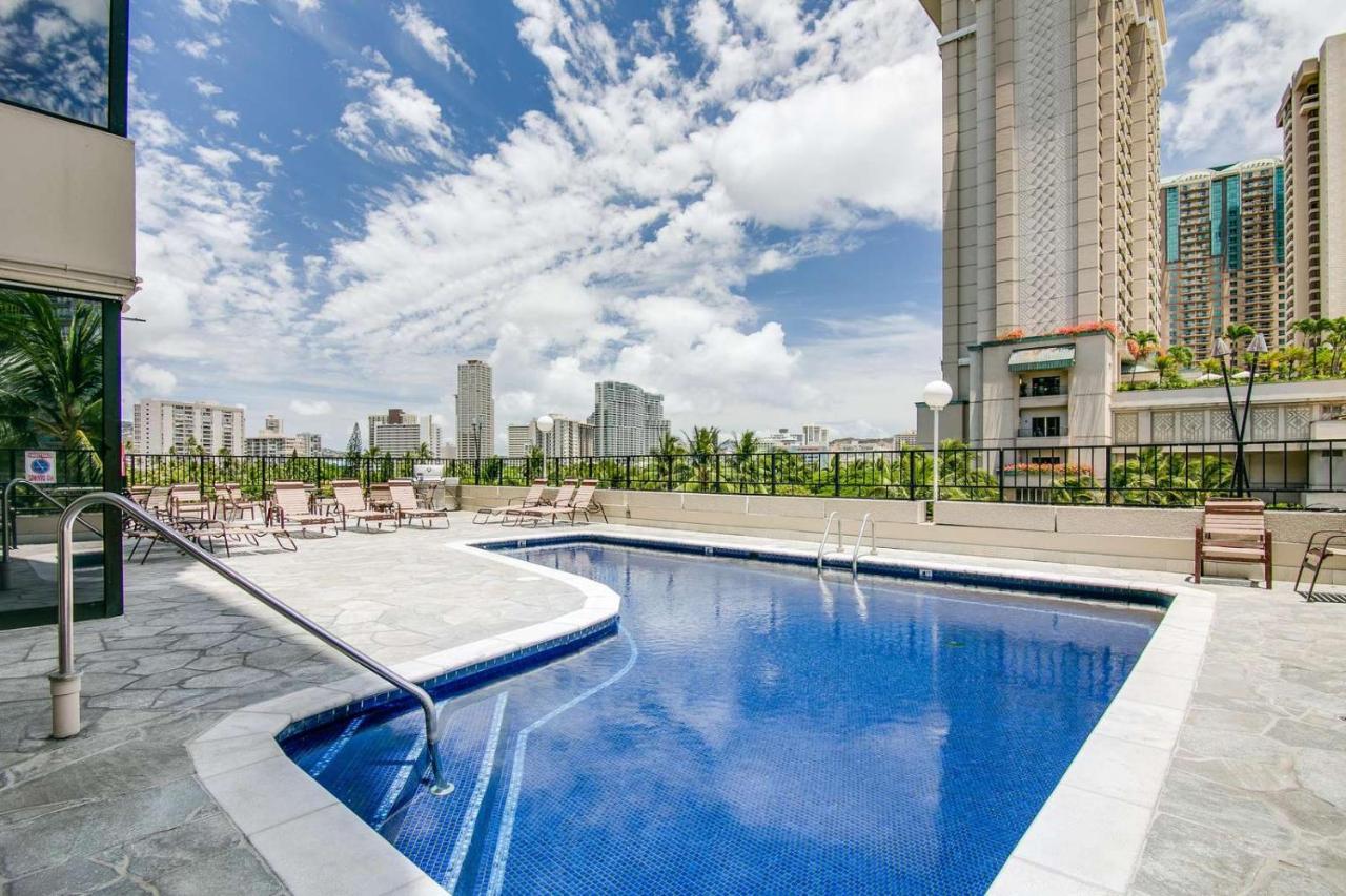 Renovated With City View At Aqua Palms Waikiki Honolulu Eksteriør billede